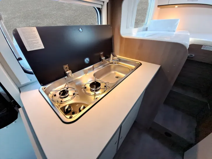 Fahrzeugbild Carado V 347 Pro+ Solar, LTE, TV, Clever Lift Bett #10