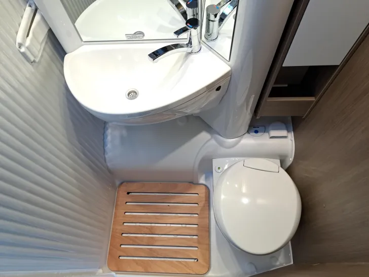 Fahrzeugbild Carado V 347 Pro+ Solar, LTE, TV, Clever Lift Bett #15