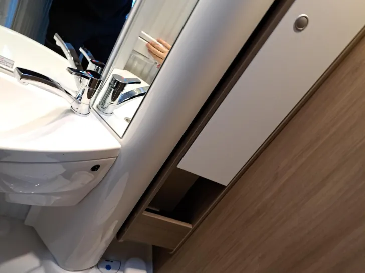 Fahrzeugbild Carado V 347 Pro+ Solar, LTE, TV, Clever Lift Bett #16