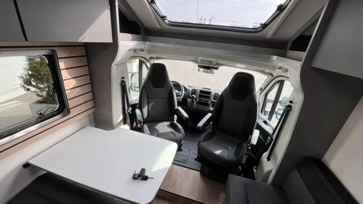 Fahrzeugbild Crosscamp EXPDN 7.4 D Peugeot #6