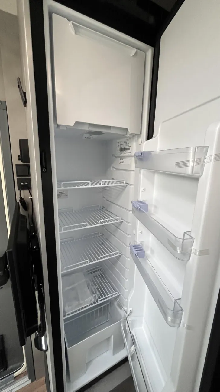 Fahrzeugbild Crosscamp EXPDN 7.4 D Peugeot #8