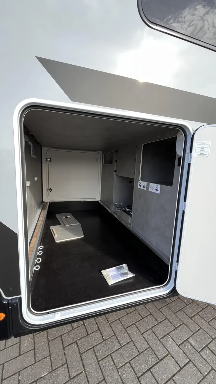 Fahrzeugbild Crosscamp EXPDN 7.4 E Peugeot #4