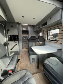 Fahrzeugbild Crosscamp EXPDN 7.4 E Peugeot #7