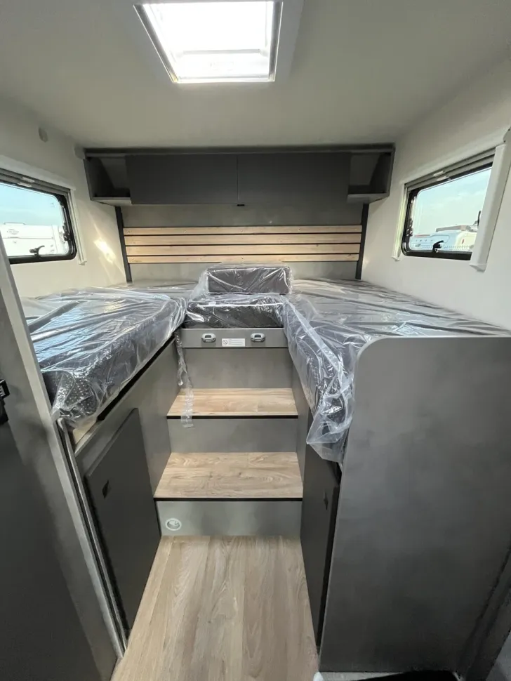 Fahrzeugbild Crosscamp EXPDN 7.4 E Peugeot #15