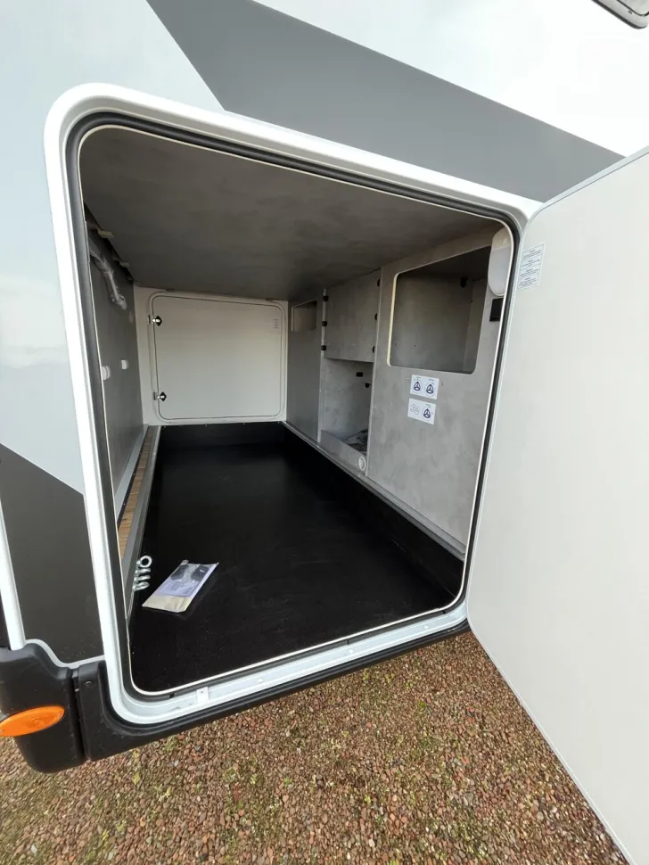 Fahrzeugbild Crosscamp EXPDN 7.4 E Peugeot #17