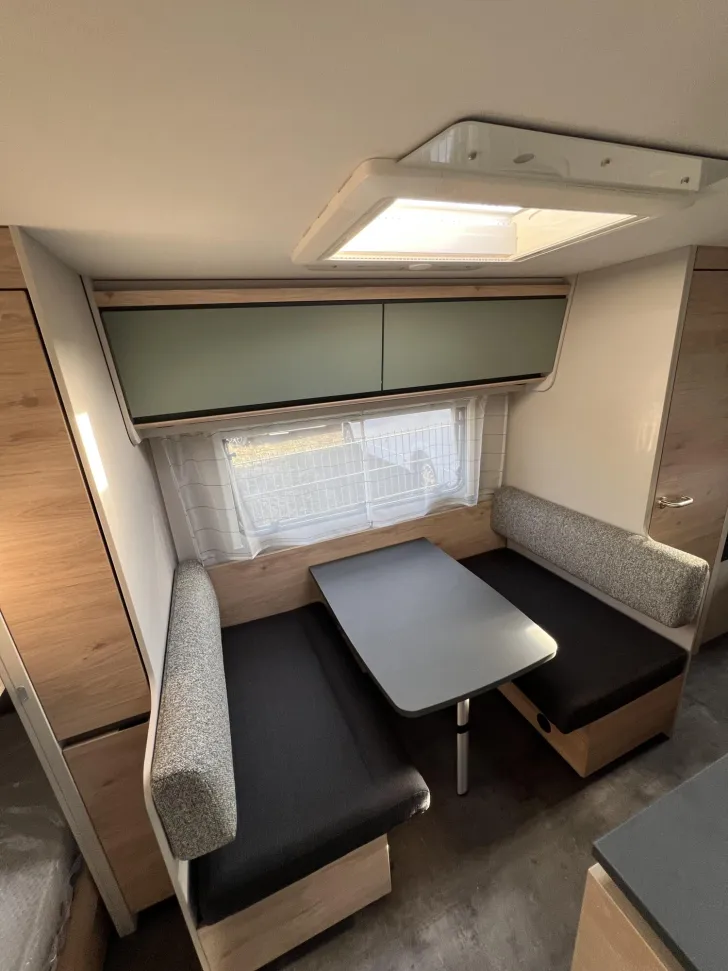 Fahrzeugbild Dethleffs Camper 550 ESK *ATC*Tür mit Fenster*2.000 kg* #7