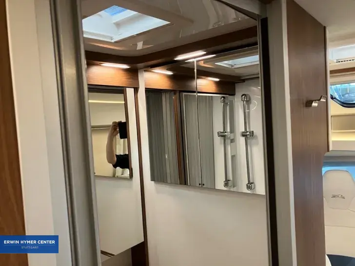 Fahrzeugbild Laika Ecovip Titanio L 2009 #28