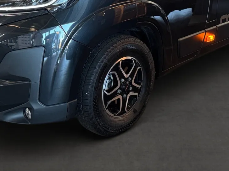 Fahrzeugbild Malibu Charming GT skyview 640 LE RB #6