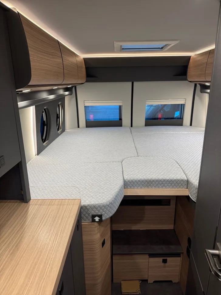 Fahrzeugbild Malibu Charming GT skyview 640 LE RB #17