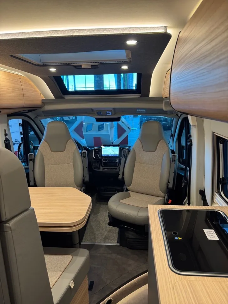 Fahrzeugbild Malibu Charming GT skyview 640 LE RB #18