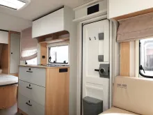 Fahrzeugbild LMC Style 70 453 D #9