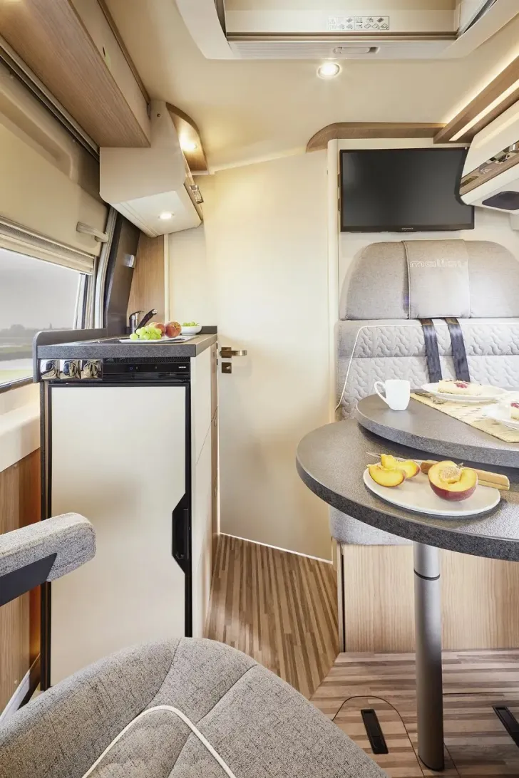 Fahrzeugbild Malibu Van First Class - Two Rooms 640 LE RB #6