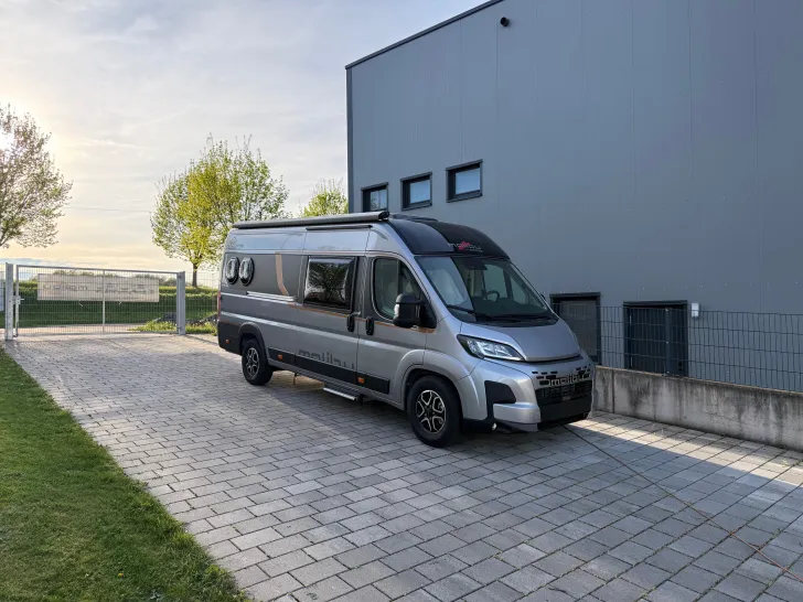 Fahrzeugbild Malibu Van First Class - Two Rooms 640 LE RB #1