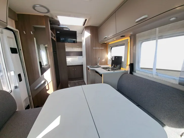 Fahrzeugbild Carado T 459 Pro+ Automatik, Solar, TV, LTE, 3. Bett #12