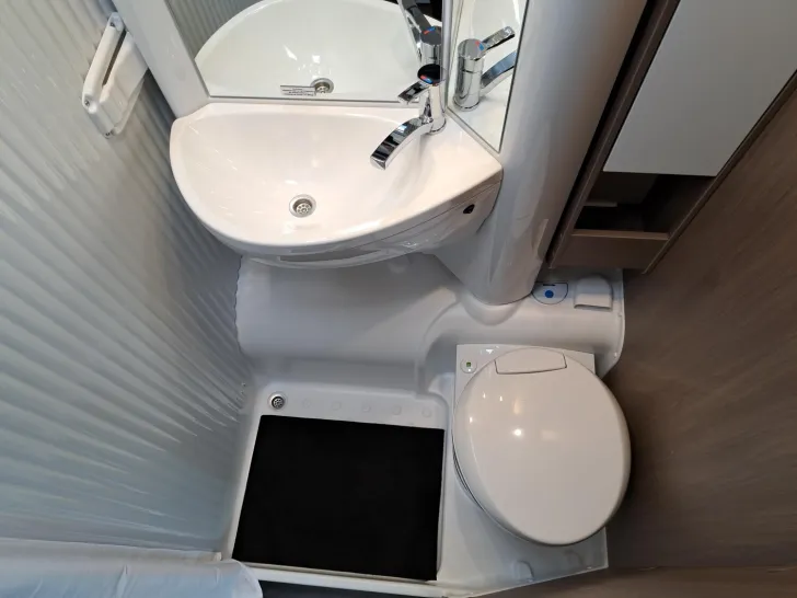 Fahrzeugbild Carado V 347 Pro+ Solar, LTE, TV #11