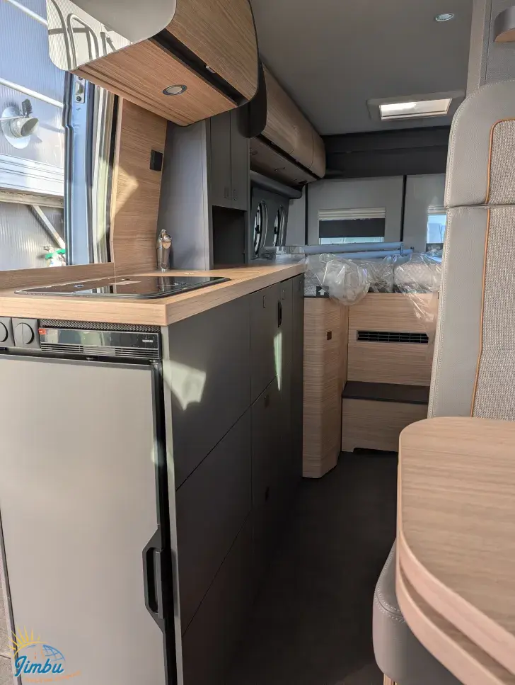 Fahrzeugbild Malibu Van First Class - Two Rooms 640 LE RB charming GT skyview ff4 180 PS/Automatik, 184 #11