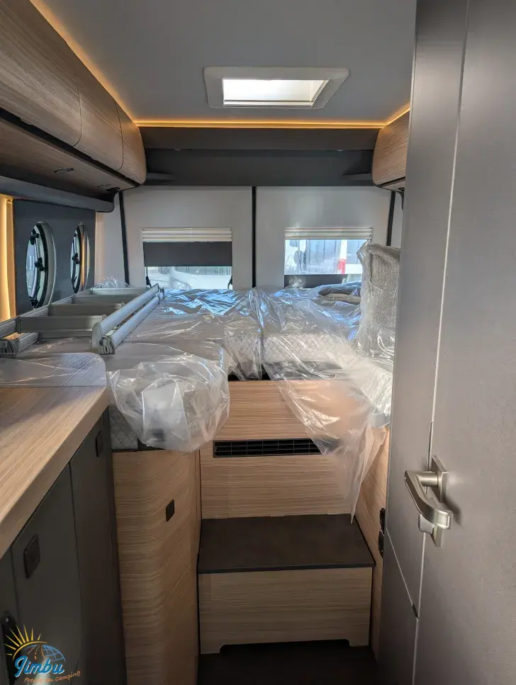 Fahrzeugbild Malibu Van First Class - Two Rooms 640 LE RB charming GT skyview ff4 180 PS/Automatik, 184 #12