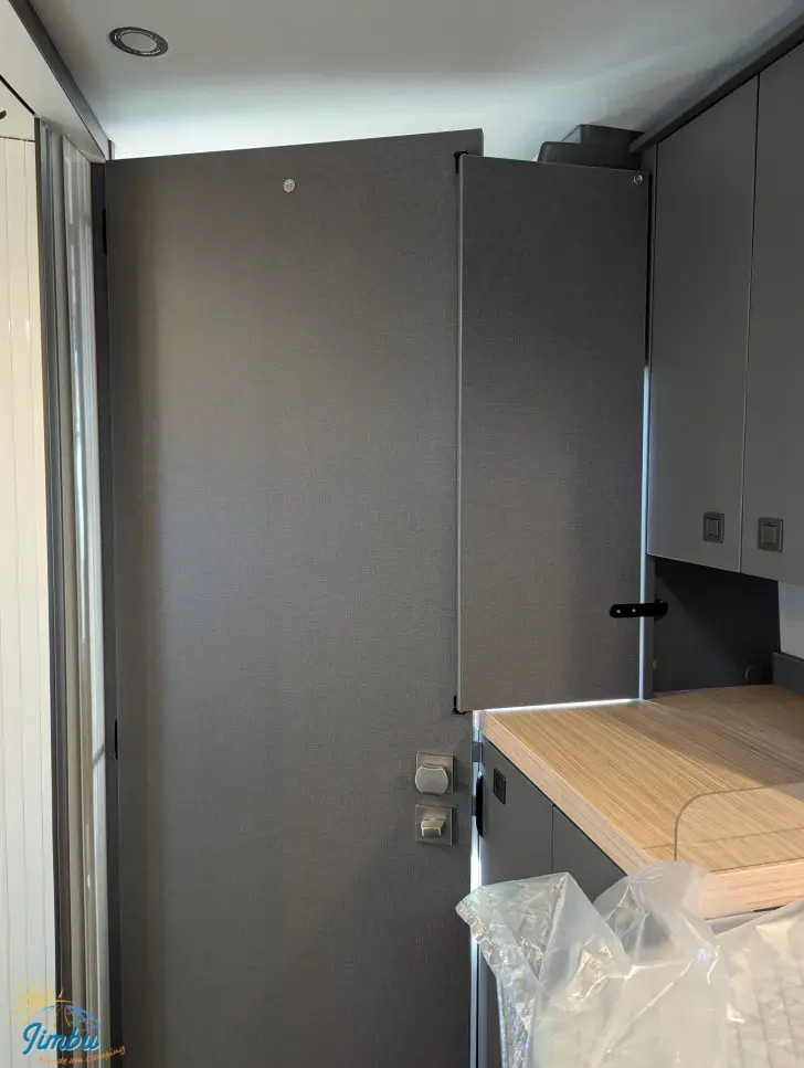 Fahrzeugbild Malibu Van First Class - Two Rooms 640 LE RB charming GT skyview ff4 180 PS/Automatik, 184 #16