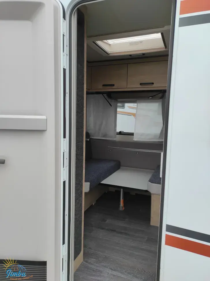 Fahrzeugbild Weinsberg CaraOne 390 QD 1350kg, 756 - 1259 #7