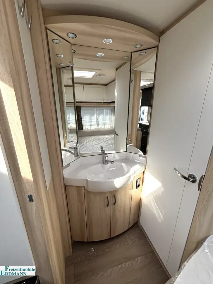 Fahrzeugbild Hobby De Luxe 540 KMFe #10