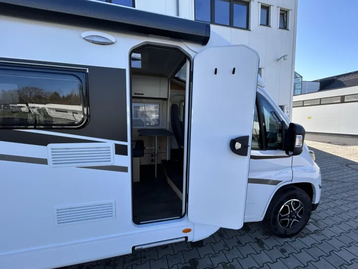 Fahrzeugbild Sunlight V 66 Adventure Edition #6