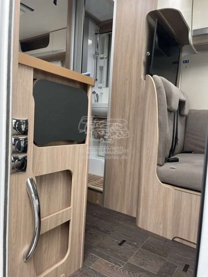 Fahrzeugbild Laika Ecovip H 2109 #11