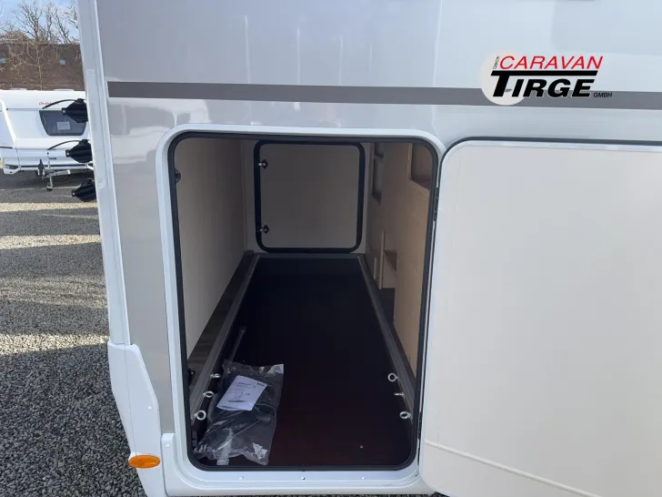 Fahrzeugbild Sunlight Adventure T Ford 670S #6