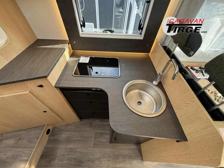 Fahrzeugbild Sunlight Adventure T Ford 670S #9