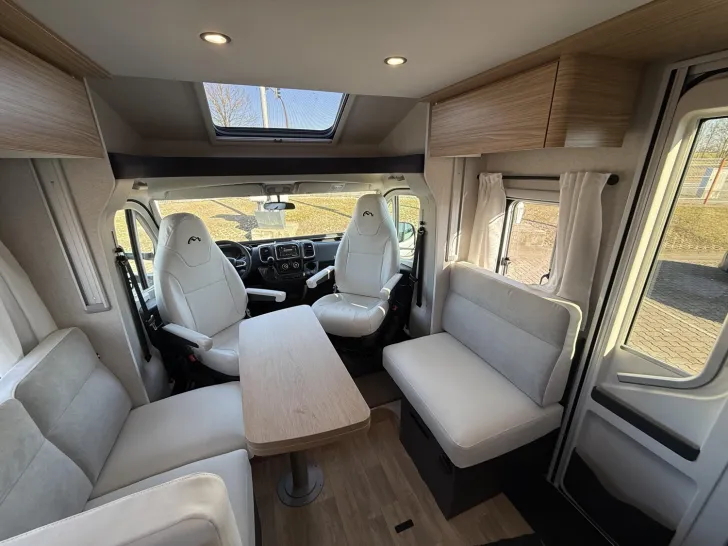 Fahrzeugbild Mooveo Tei 72EBF Elysee Spring Edition #20