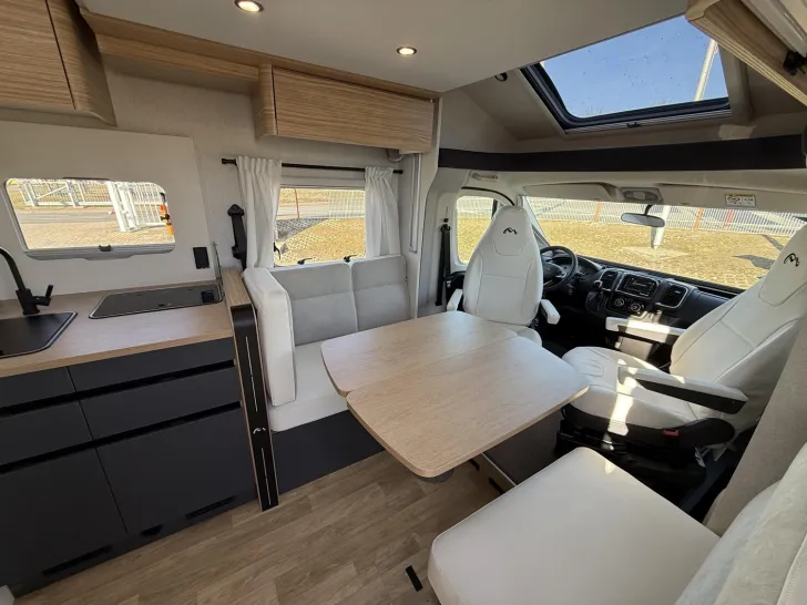 Fahrzeugbild Mooveo Tei 72EBF Elysee Spring Edition #22