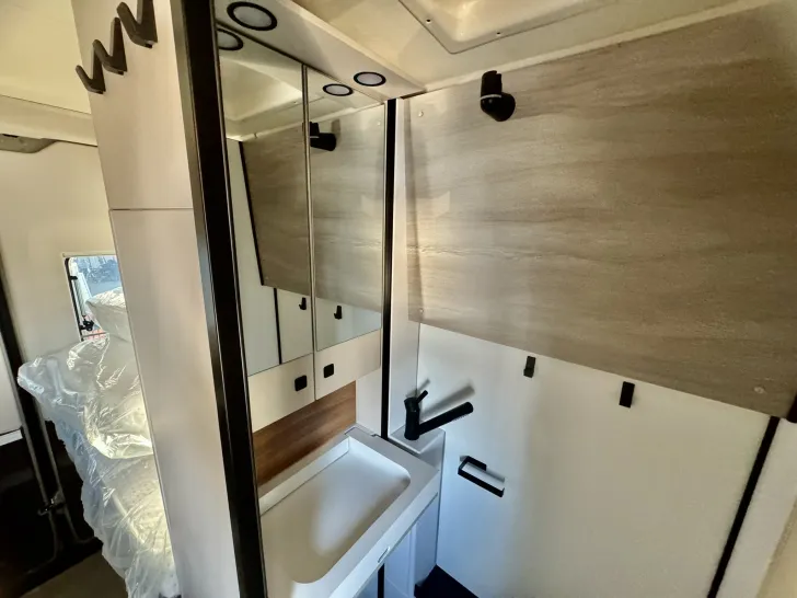Fahrzeugbild Bürstner Habiton HMX 6.0 #10
