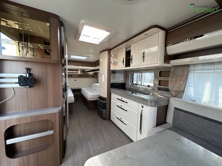 Fahrzeugbild Hobby Prestige 560 LU 2000 kg / Mover / Markise #9