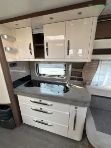 Fahrzeugbild Hobby Prestige 560 LU 2000 kg / Mover / Markise #10