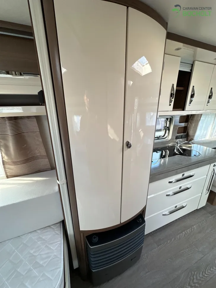 Fahrzeugbild Hobby Prestige 560 LU 2000 kg / Mover / Markise #14