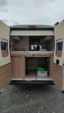 Heckgarage Malibu Van Diversity 640 LE K Aufstelldach 180 PS 2130-183