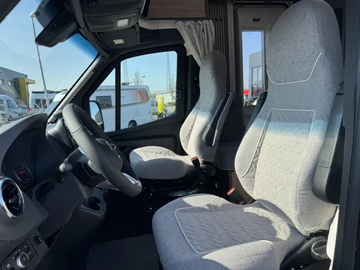 Fahrzeugbild Malibu T 470 RB LE K comfort Mercedes #10