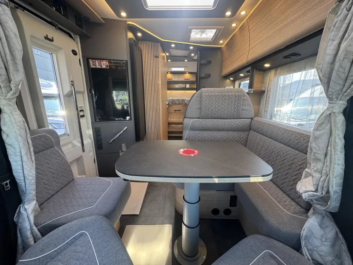 Fahrzeugbild Malibu T 470 RB LE K comfort Mercedes #13