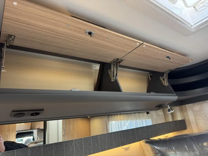 Fahrzeugbild Malibu T 470 RB LE K comfort Mercedes #32