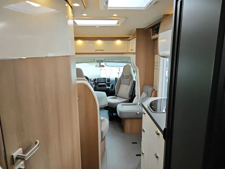 Fahrzeugbild Carthago C1-tourer T 143 KB LE SIE SPAREN 21.190,- #18