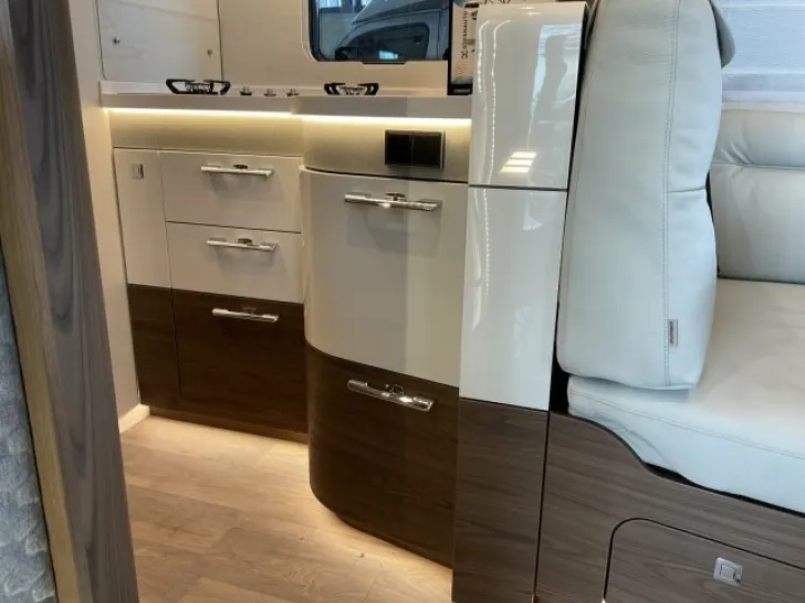 Fahrzeugbild Hymer BML 890-I / Queensbett / 5.5 t / Modell 2026 #9