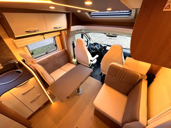 Fahrzeugbild Bürstner Lyseo TD Harmony Line 727 G AUTOM|MARKISE|NAVI #9