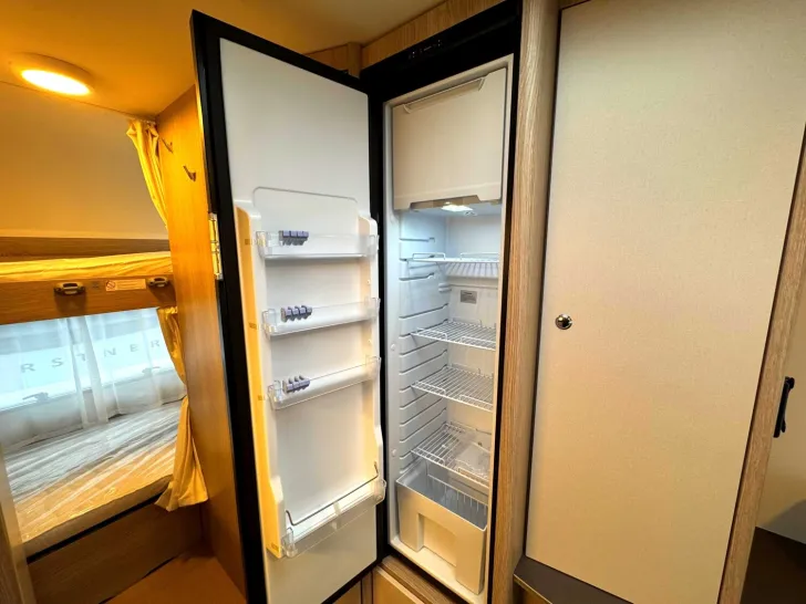 Fahrzeugbild Bürstner Premio Life 415 TK 1360kg|DuschPaket|PremioPaket #14