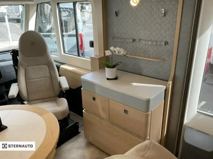 Fahrzeugbild Hymer BML 880-I / Autarkie / Solar / Hubstützen / Luft #8
