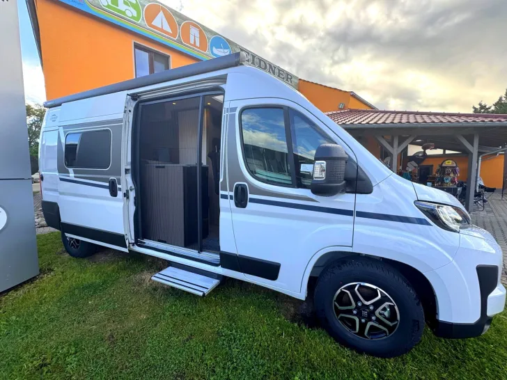 Fahrzeugbild Carado pro CV 602 AUTOMATIK|DigitalPaket|SafetyPaket #8