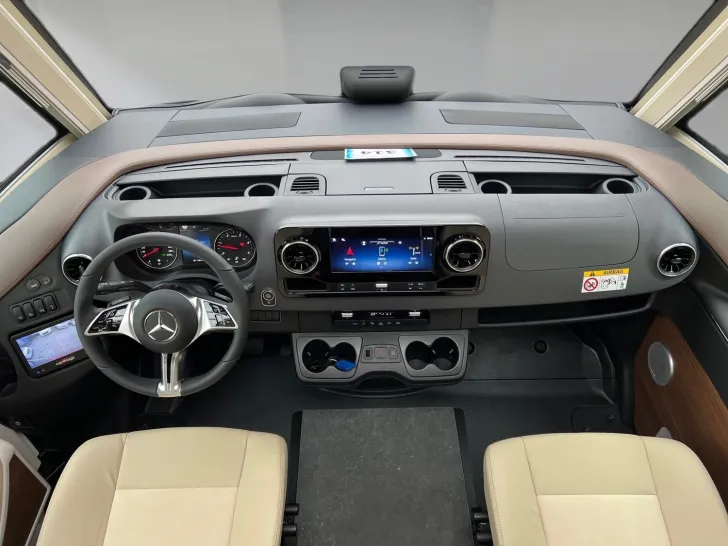 Fahrzeugbild Carthago chic c-line I 5.9 XL LE Mercedes (314) #12