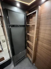 Fahrzeugbild Carthago chic c-line I 5.9 XL LE Mercedes (314) #23