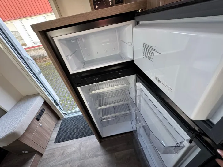 Fahrzeugbild Carado T 338 #8