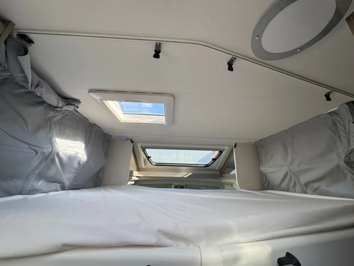 Fahrzeugbild Carado T 338 #9