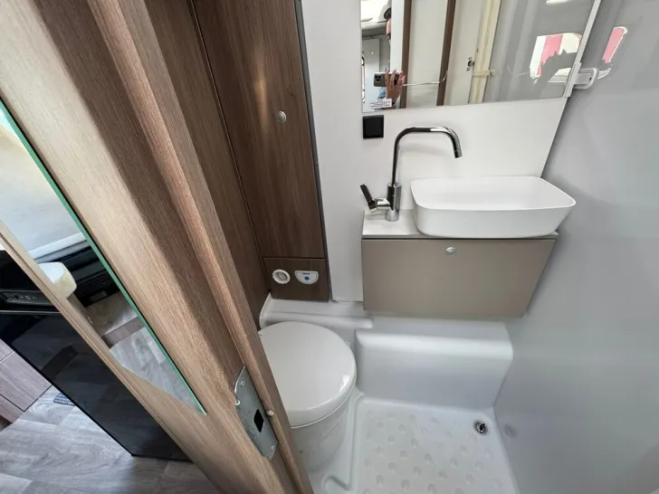 Fahrzeugbild Carado T 338 #3