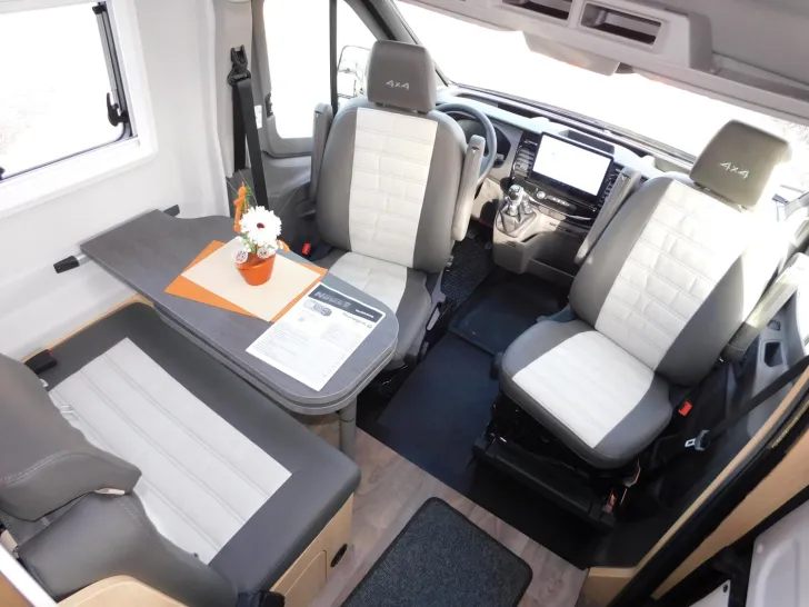 Fahrzeugbild Sunlight Cliff 4x4 590 75-Jahre-Edition #15